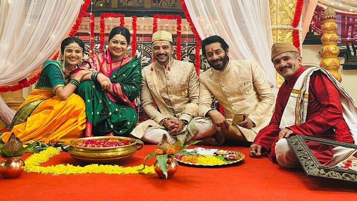 शंतनू आणि पल्लवी यांच्या स्वाभिमानची कहाणी काही प्रेक्षकांच्या पसंतीस उतरत नसल्याचं पाहायला मिळतंय. मालिका दहाव्या क्रमांकावर आली असून मालिकेला 4.4 हे सर्वात कमी रेटिंग मिळालं आहे.  