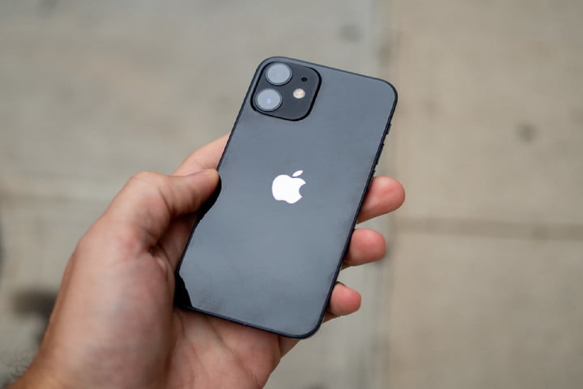 iPhone 13 वर आतापर्यंतचा सर्वांत मोठा Discount; अशी मिळवा 28 हजारांपर्यंतची बंपर सूट