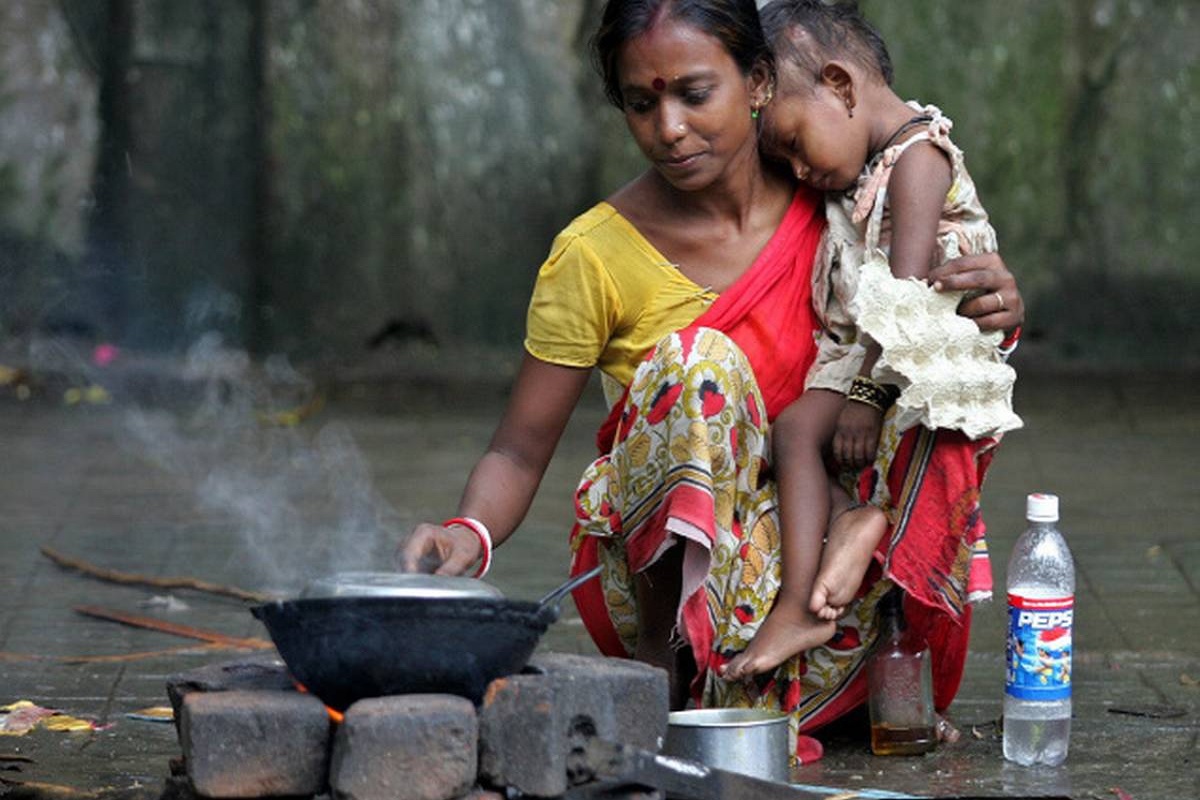 दररोज 167 रुपयांपेक्षा कमी उत्पन्न; जागतिक बँकेने ठरवली दारिद्र्यरेषेची नवी व्याख्या