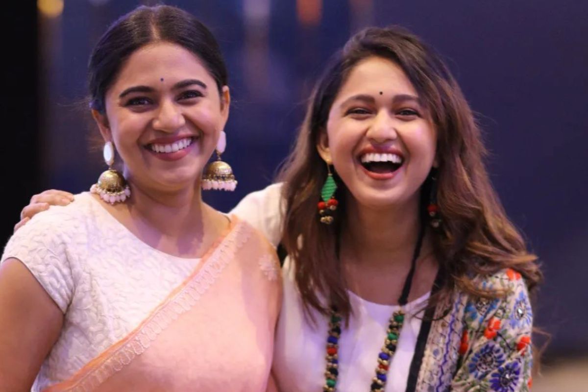 घोड्या सारख्या उड्या कशा मारायच्या पाहायचं असेल तर मृण्मयी आणि गौतमीचा हा भन्नाट Video नक्की पाहा!