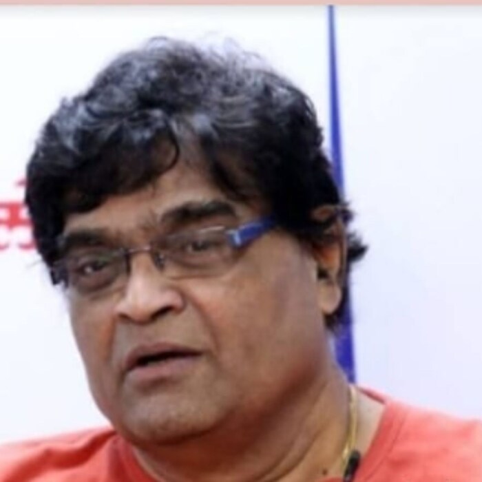 अशोक सराफ यांना इंडस्ट्रीत सगळे अशोक मामा म्हणून ओळखतात.