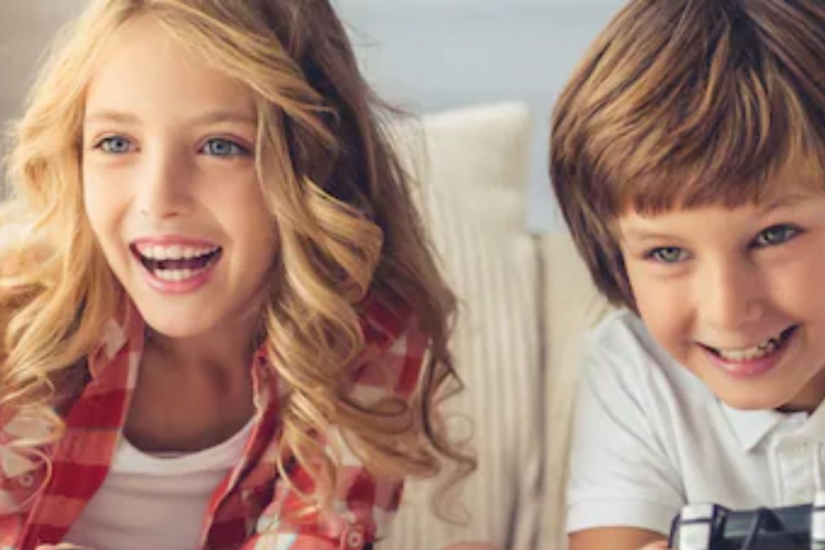 मुलांचा Screen Time कमी करायचाय? मानसशास्त्रज्ञांनी शेअर केल्या काही टिप्स