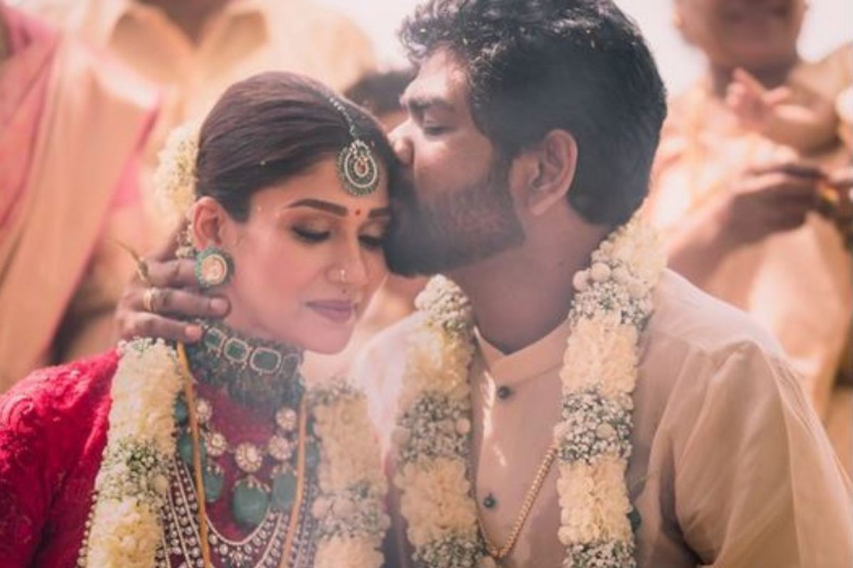 Nayanthara-Vignesh Shivan Wedding: साऊथची सर्वात महागडी अभिनेत्री नयनतारा अडकली लग्नबंधनात,समोर आला First फोटो
