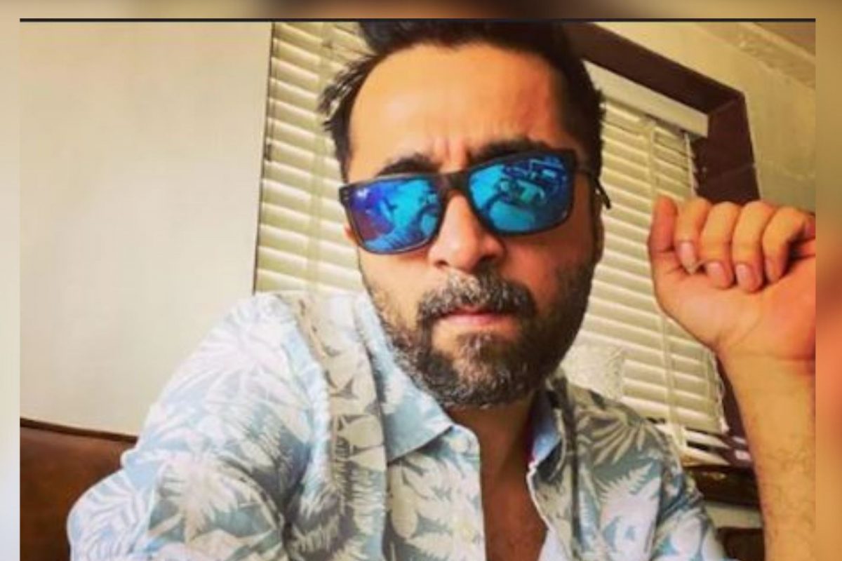 ड्रग्स प्रकरणात जामीन मिळताच कुठे निघाला श्रद्धा कपूरचा भाऊ? फ्लाईटमधील फोटो आला समोर