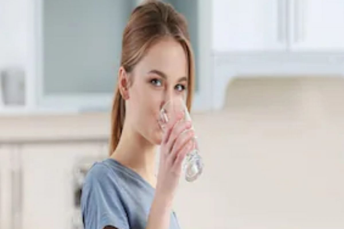 फिल्टर वॉटर की उकळलेले पाणी? निरोगी आरोग्यासाठी काय जास्त उपयोगी