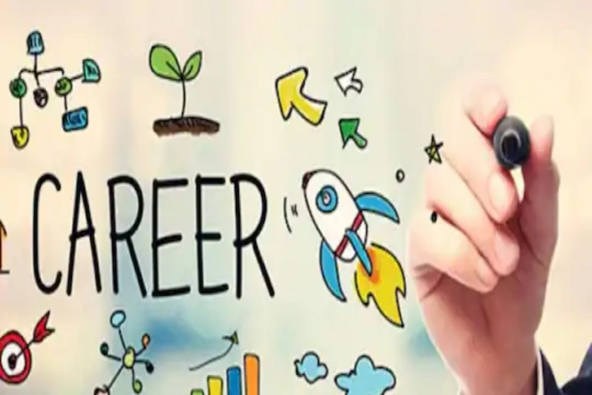 बारावी सायन्सनंतर 'या' क्षेत्रात करा करिअर; मिळेल लाखोंचा पगार