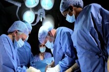 तीर्थाबरोबर गिळली होती बाळकृष्णाची मूर्ती; डॉक्टरांनी अवघड ऑपरेशन करत वाचवला जीव तीर्थाबरोबर गिळली होती बाळकृष्णाची मूर्ती; डॉक्टरांनी अवघड ऑपरेशन करत वाचवला जीव