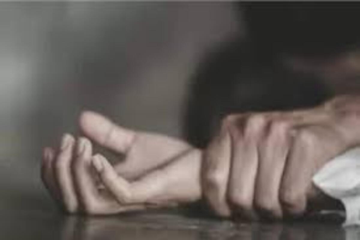 Pune : वर्गमित्रानं केला विश्वासघात! ब्लॅकमेल करत विवाहित तरुणीसोबत केलं धक्कादायक कृत्य