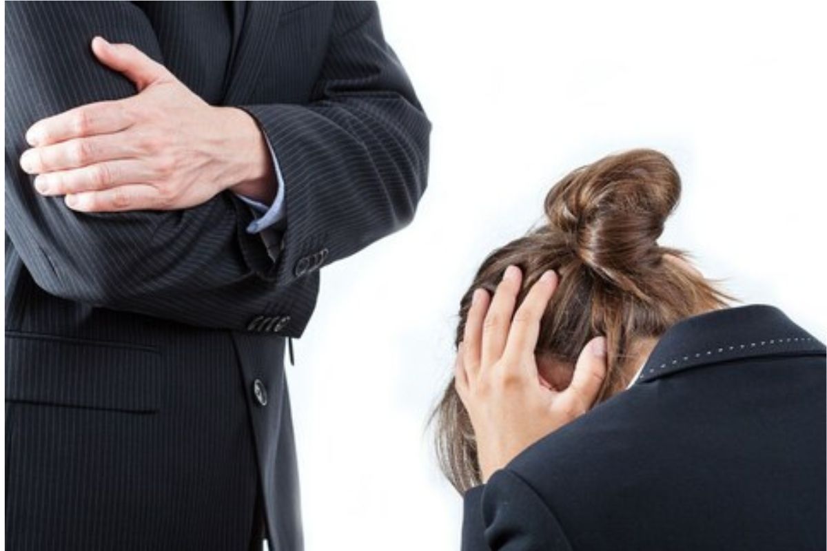 ऑफिससाठी 1 मिनिटही उशीर झाला तर खबरदार! मिळणार अतिशय कठोर शिक्षा, नोटीस व्हायरल