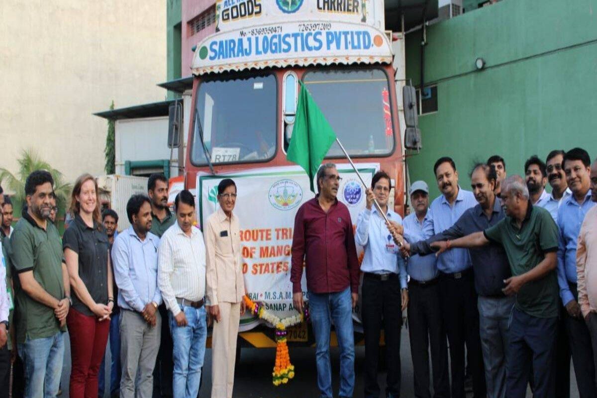 Indian Mango in America : भारतीय आंबा आता अमेरिकेत मिळणार स्वस्तात मस्त, साडेसोळा टन आंबा समुद्रमार्गे निर्यात