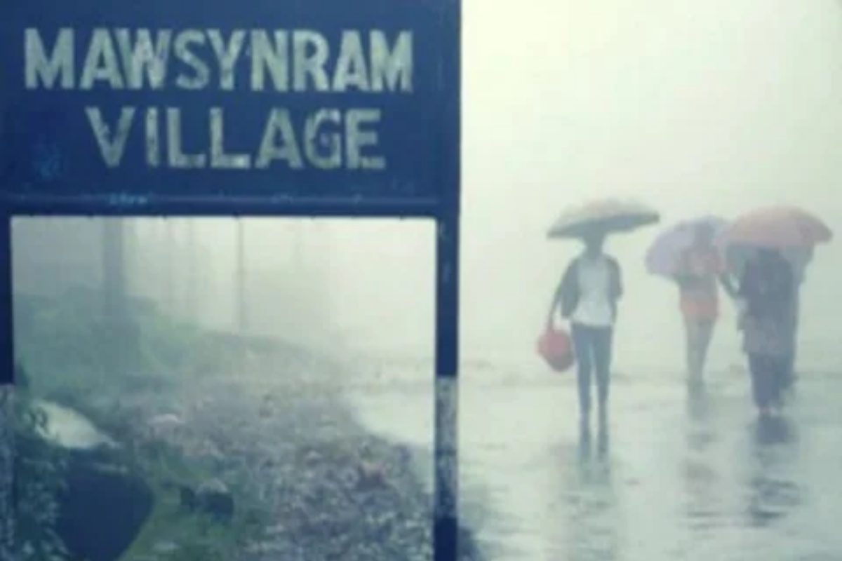 देशातील 'या' गावात पावसामुळे जगणं अवघड; अन्नसुद्धा ड्रायरने खातात वाळवून, गिनीज बुकमध्ये आहे नोंद