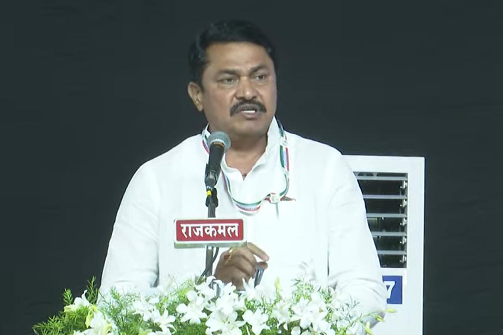 महाराष्ट्रातही प्रदेशाध्यक्ष निवडणूक घ्या! काँग्रेस नेत्याचीच पटोलेंना 'नाना'