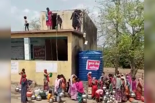 Nashik Water Crisis : काकडपाना गावात पाण्याचा टॅंकर सुरू; News18 Lokmat च्या बातमीने प्रशासन झालं खडबडून जागं