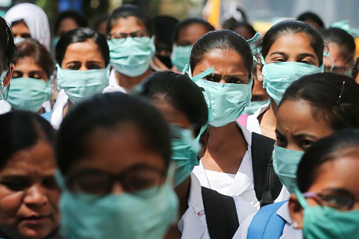 डॉक्टरांच्या शपथवरुन वाद; NMCच्या मसुद्यात हिप्पोक्रॅटिक आणि चरक शपथही नाही, मग आहे तरी काय?