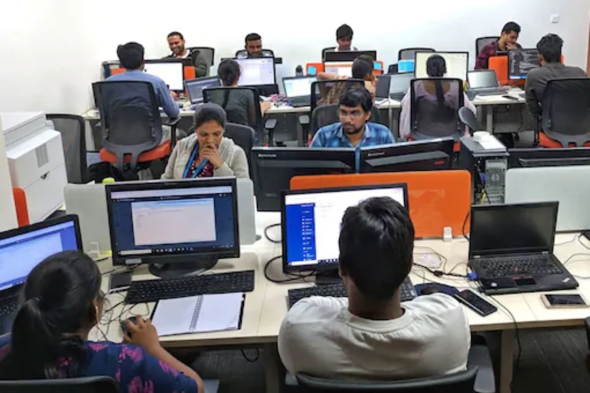 Gratuity Rule : सलग 5 वर्षे पूर्ण नसतील तरी तुम्हाला मिळू शकते ग्रॅच्युअटी; कसं ते पाहा