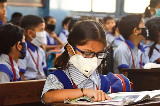 पुन्हा शाळा बंद होणार? 