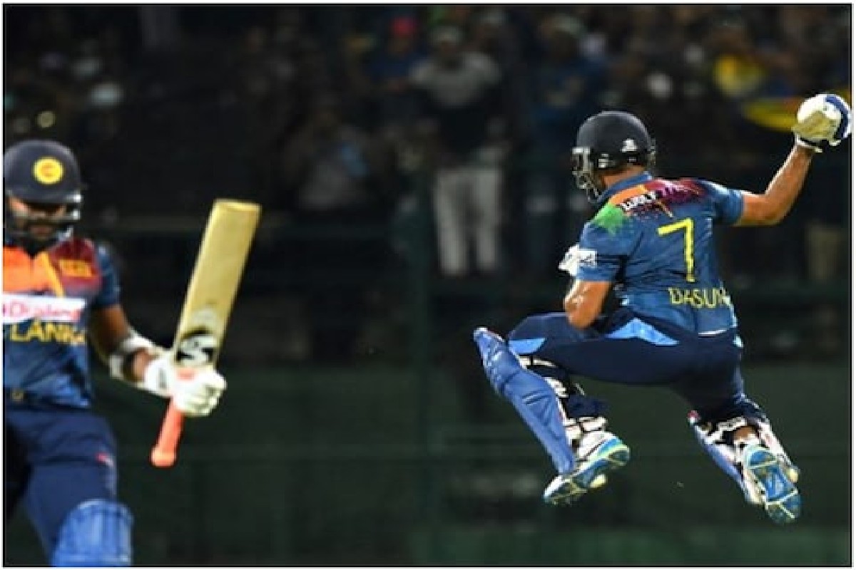 श्रीलंकेनं 18 बॉलमध्ये केले 59 रन, कॅप्टनच्या वर्ल्ड रेकॉर्डपुढे कांगारू फेल