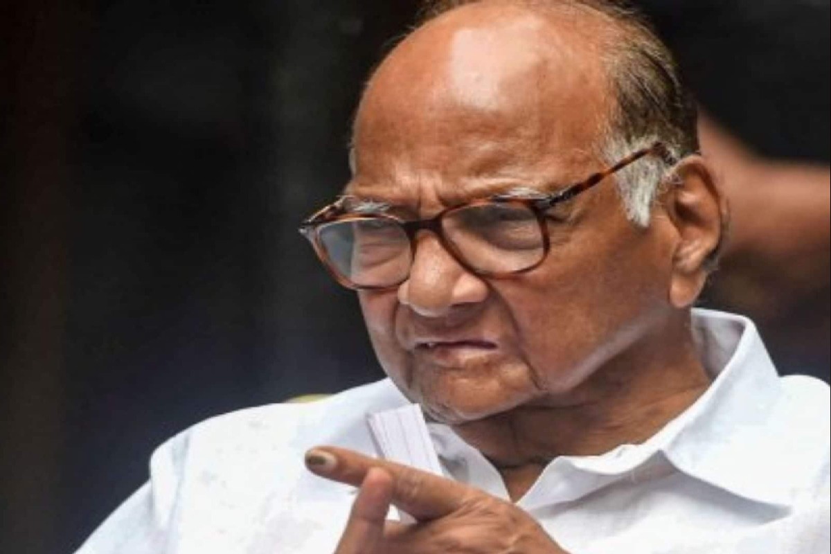 सिल्व्हर ओकवरील बैठकीत आक्रमक रणनीती; एकनाथ शिंदे गटाचं संख्याबळ तोडण्याचा शरद पवारांचा प्रयत्न?