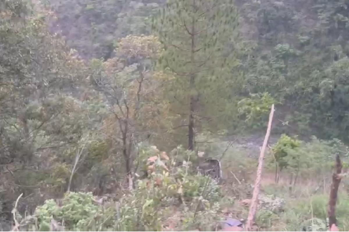 BREAKING : उत्तरकाशीमध्ये हाहा:कार, 32 प्रवाशांनी भरलेली मिनीबस दरीत कोसळली, मोठी दुर्घटना