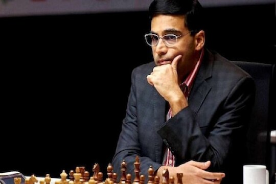 Norway Chess : विश्वनाथन आनंदचा धडाका कायम, वर्ल्ड चॅम्पियन मॅग्नस कार्लसनचा केला पराभव