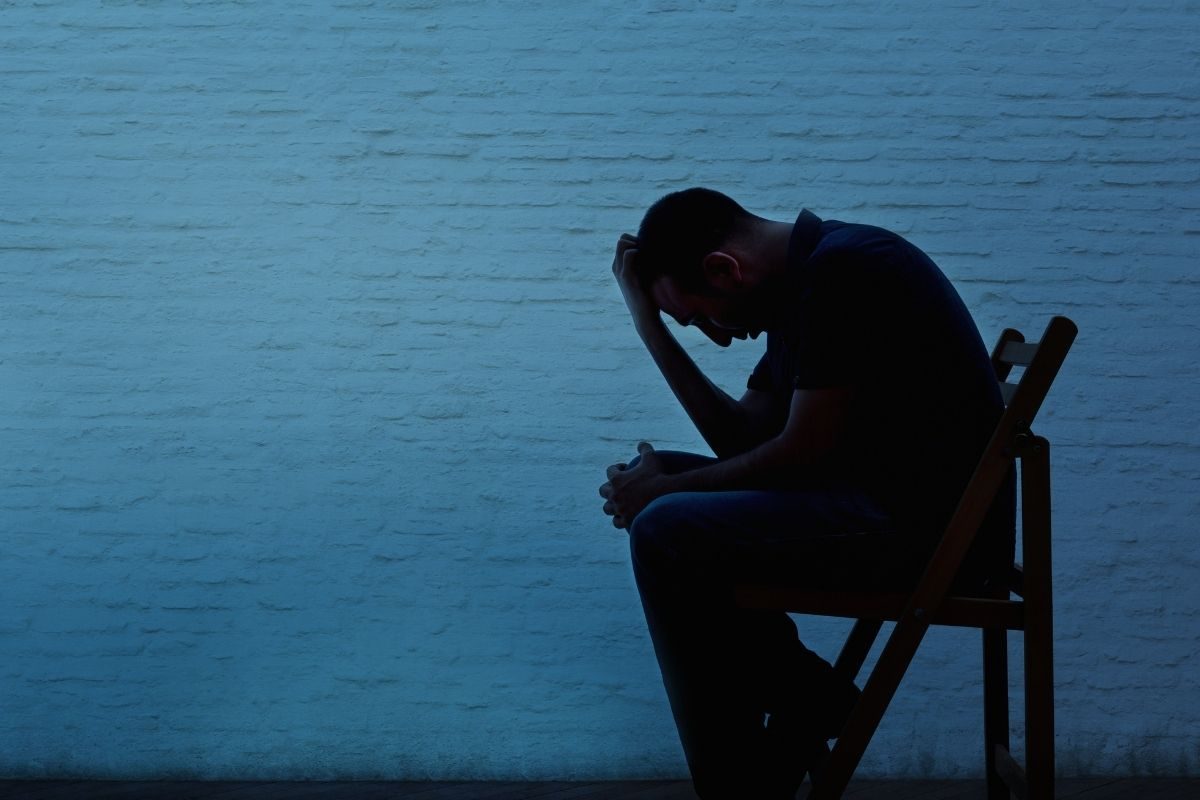 Depression: ताण-तणाव वाढलेत, डिप्रेशनमध्ये जाल! या हेल्दी सवयी सर्वांसाठीच आहेत बेस्ट