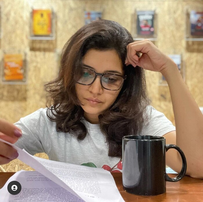 मुक्ता अलीकडे आपल्या 'वाय' या चित्रपटामुळे प्रचंड चर्चेत होती. 