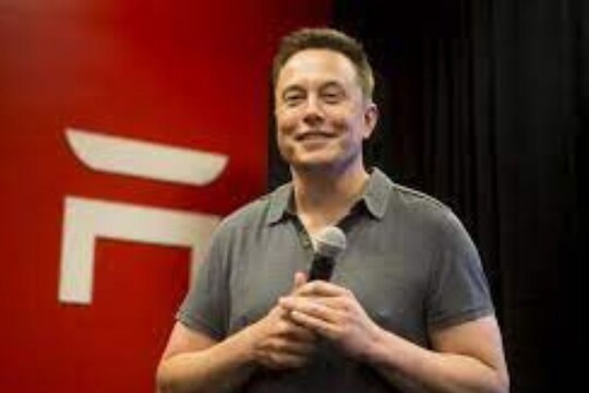 Elon Musk यांच्या एक्स गर्लफ्रेन्डने गिफ्ट्सचा केला लिलाव, मुलाच्या शिक्षणासाठी घेतलेल्या निर्णयातून करोडोंची कमाई