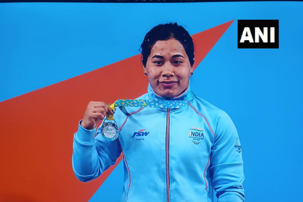 CWG 2022: वेटलिफ्टिंगमध्ये भारतीय खेळाडूंची 'सुट्टी नॉट' कामगिरी; बिंदियाराणीने करून दाखवलं