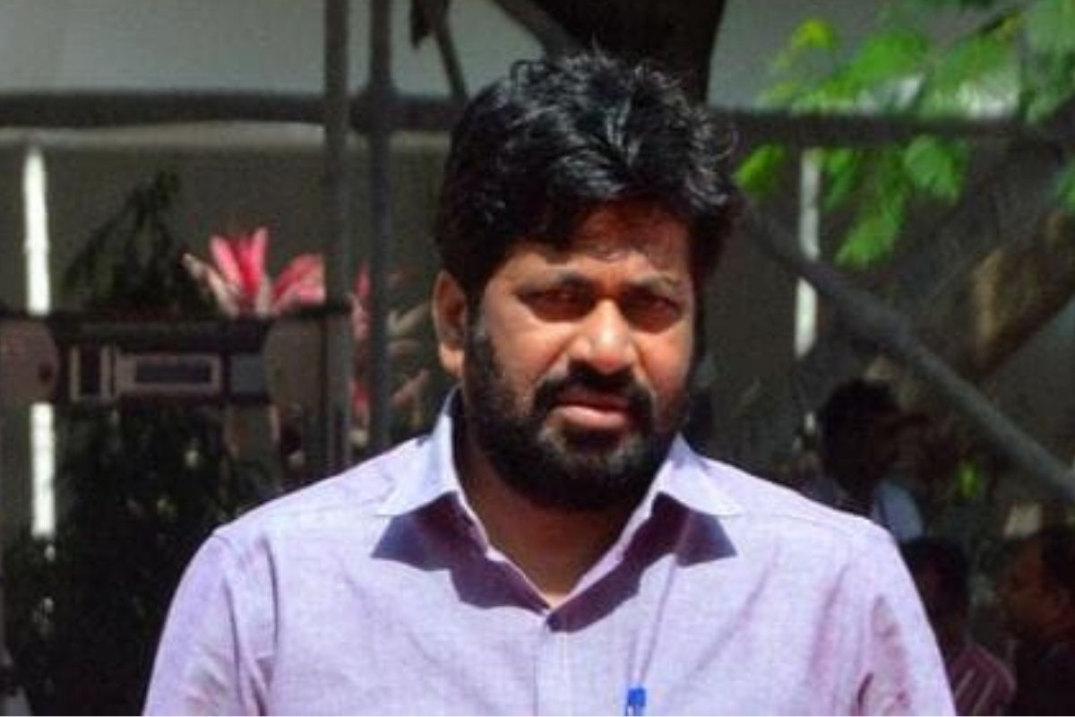 लोक म्हणतात आम्ही गद्दारी केली आहे, आम्ही कशाची गद्दारी केली आहे? आमचा स्वतंत्र्य पक्ष आहे,