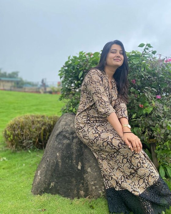 प्राजक्ता सध्या मनसोक्त सुट्ट्यांना आनंद घेतेय. हिमाचलवरुन परत आल्यानंतर प्राजक्ताला सह्याद्रीच्या खोऱ्याची आठवण झालीये.