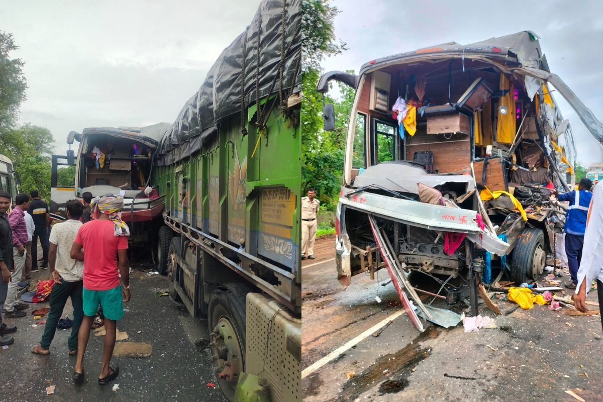 नादुरुस्ती स्थितीमध्ये उभ्या असलेल्या ट्रकला भरधाव येणाऱ्या ट्रॅव्हल्सने ट्रकला मागून जोरदार धडक दिली. ही घटना भंडारा साकोली राष्ट्रीय महामार्ग क्रमांक 6 मोहघाट जंगल परिसरामध्ये घडली.