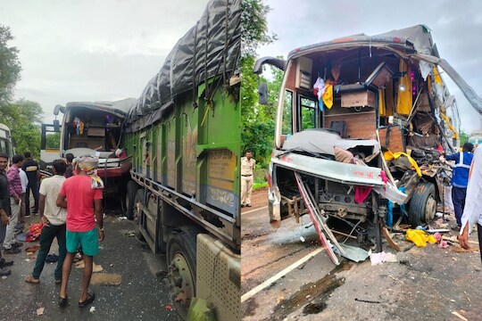 नादुरुस्ती स्थितीमध्ये उभ्या असलेल्या ट्रकला भरधाव येणाऱ्या ट्रॅव्हल्सने ट्रकला मागून जोरदार धडक दिली. ही घटना भंडारा साकोली राष्ट्रीय महामार्ग क्रमांक 6 मोहघाट जंगल परिसरामध्ये घडली.