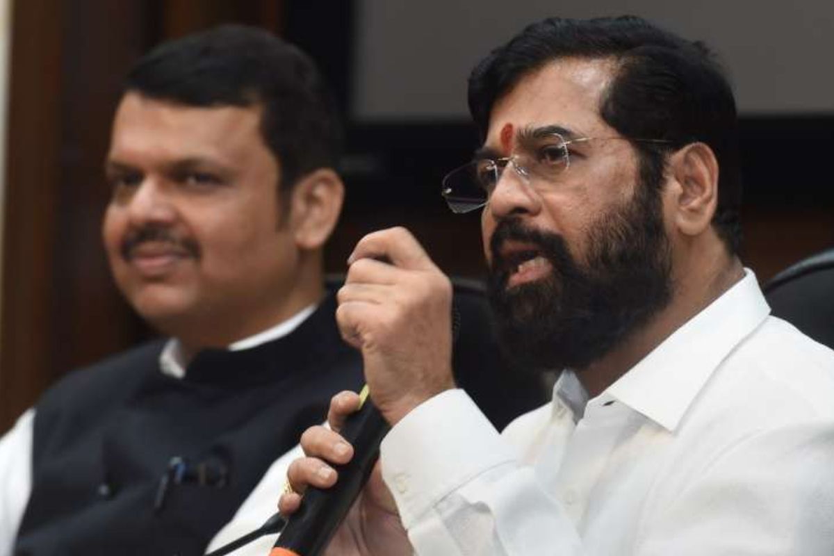 या मंत्रिमंडळात भाजपला 29 कॅबिनेट मंत्रीही हवी आहे. तर शिंदे गटाला 8 कॅबिनेट आणि 5 राज्यमंत्री अशी एकूण 13 मंत्रिपद हवी आहेत.