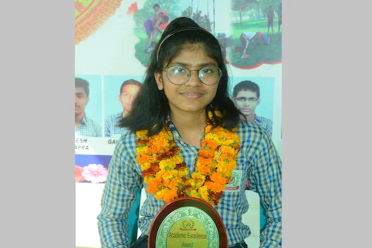 दहावीत मुलीला मिळाले 100 टक्के, तरी मुलीच्या आईला सतावली या गोष्टीची चिंता