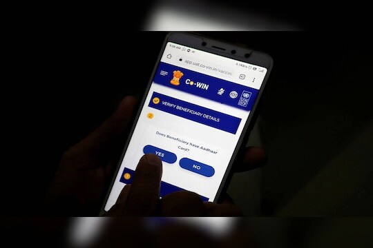 मुलांना नियमित लसी देण्यासाठी होणार CoWIN चा वापर, सरकार पोर्टलचा विस्तार करण्याच्या तयारीत