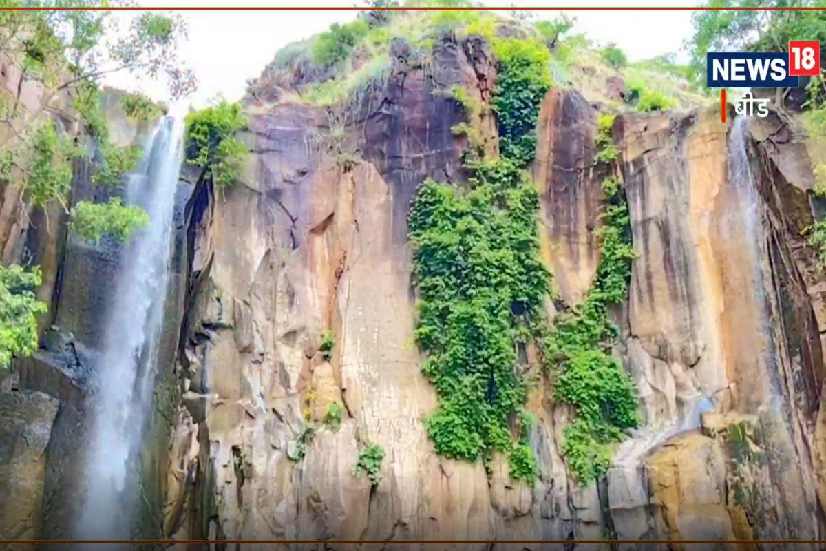 कपिलधार धबधबा फेसाळला