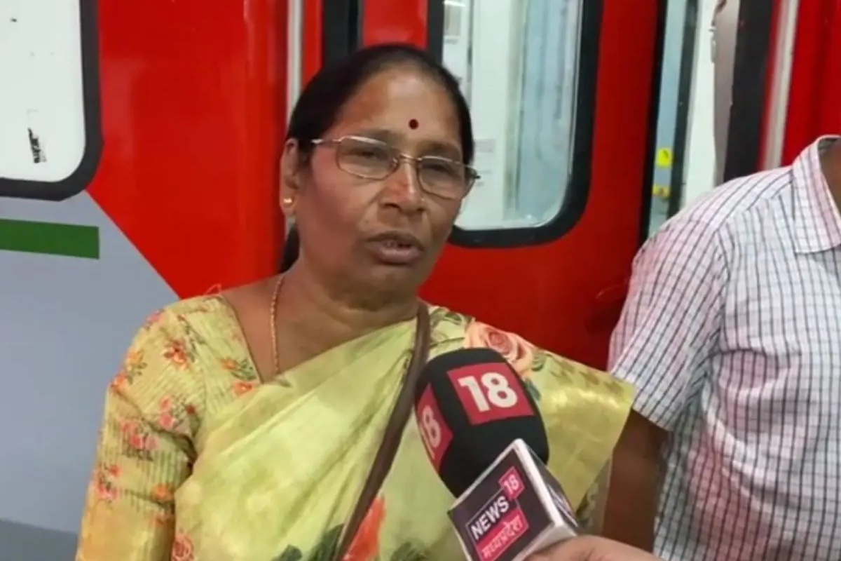 लज्जास्पद घटना! भाजपच्या महिला खासदाराचं सामान गेस्ट हाऊसबाहेर फेकलं, अंतर्वस्त्रांचाही समावेश, Video व्हायरल