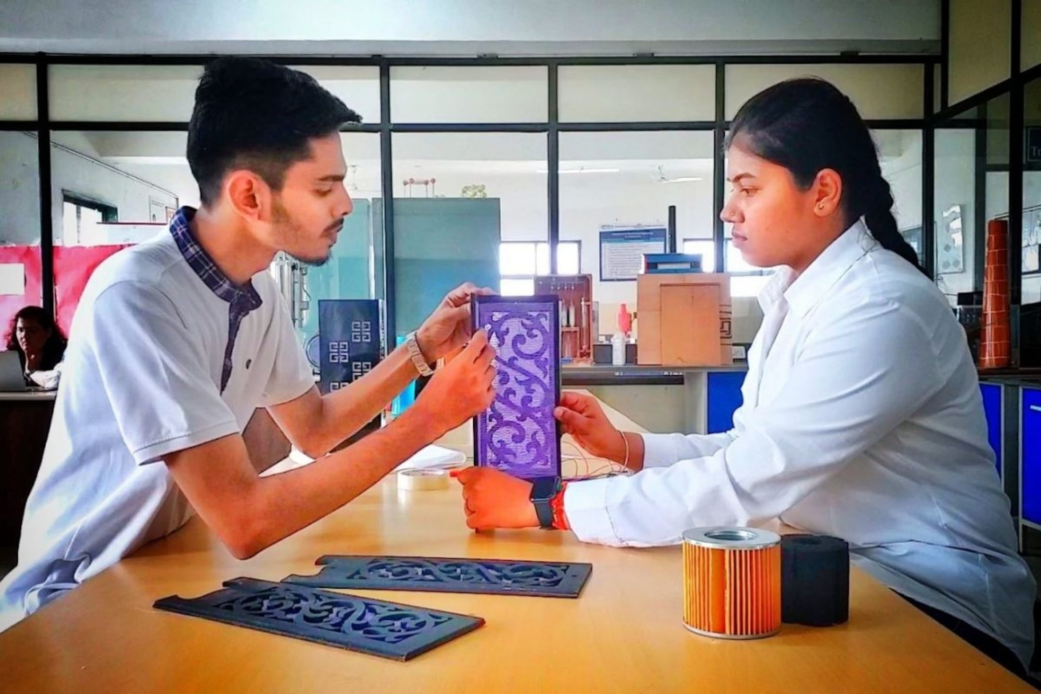 2 लाखांचा एअर प्युरिफायर मिळणार फक्त 3500 रुपयांमध्ये, पहा VIDEO