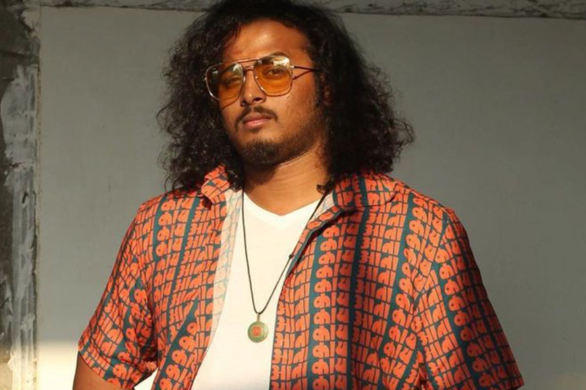 Neel Salekar: 'भाडिपा' फेम अभिनेत्याने केलं जगातभारी हटके काम; 'या' रेट्रो गाडीची केली खरेदी