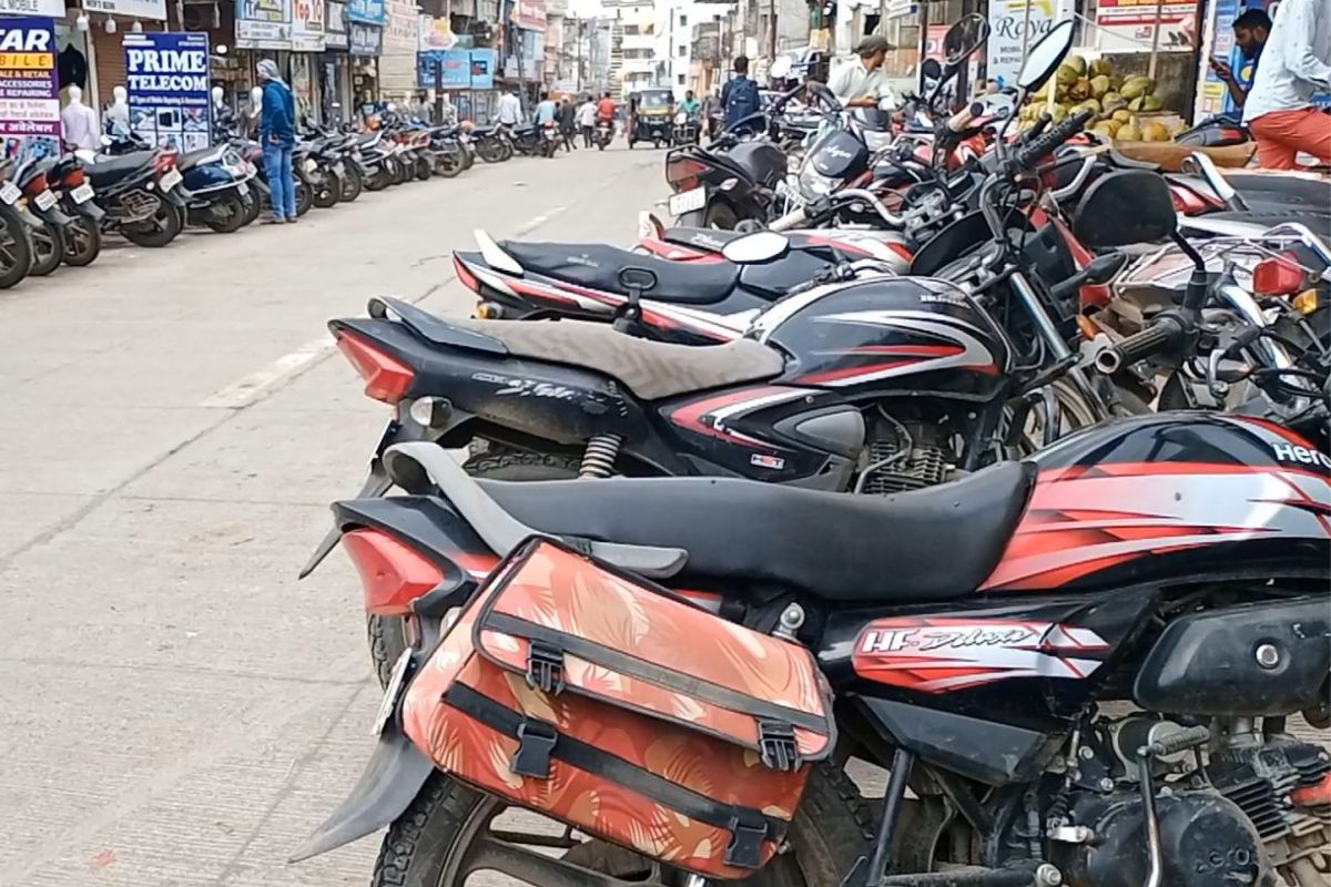 पार्किंग समस्या पैठण गेट