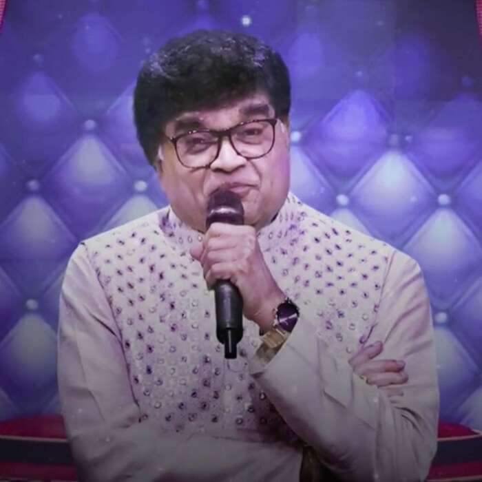 या निमित्ताने झी मराठीने नेटकऱ्यांना एक भन्नाट चॅलेंज दिलं आहे. अशोक मामांचे काही फेमस डायलॉग, फेमस सीन घेऊन त्यावर मिम्स बनवण्याचा ट्रेंड सध्या प्रचंड viral होताना दिसत आहे. यातले काही अफलातून मिम्स बघूया. सौजन्य (zee5_marathi)
