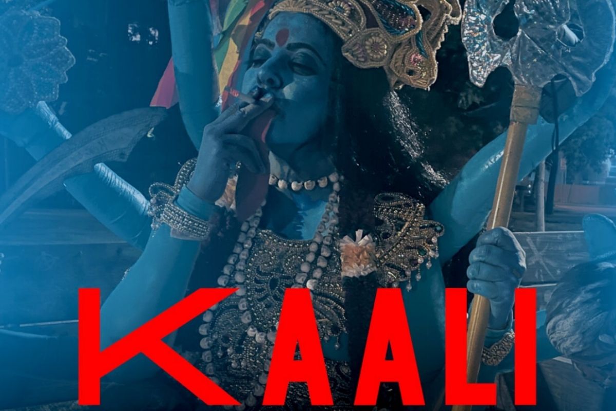 Kaali Poster Controversy: कालीमातेच्या तोंडात सिगरेट अन् हातात LGBT चा झेंडा, चित्रपटाच्या पोस्टरने नेटकरी संतप्त