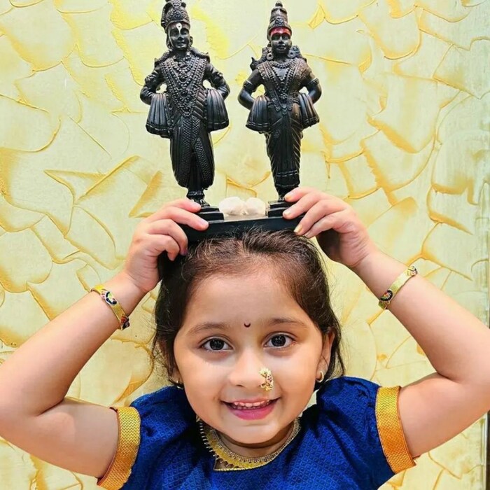 छोट्या परीने म्हणजे मायरा वैकुळ या चिमुकलीने सुद्धा क्युट फोटो शेअर करत शुभेच्छा दिल्या आहेत. 