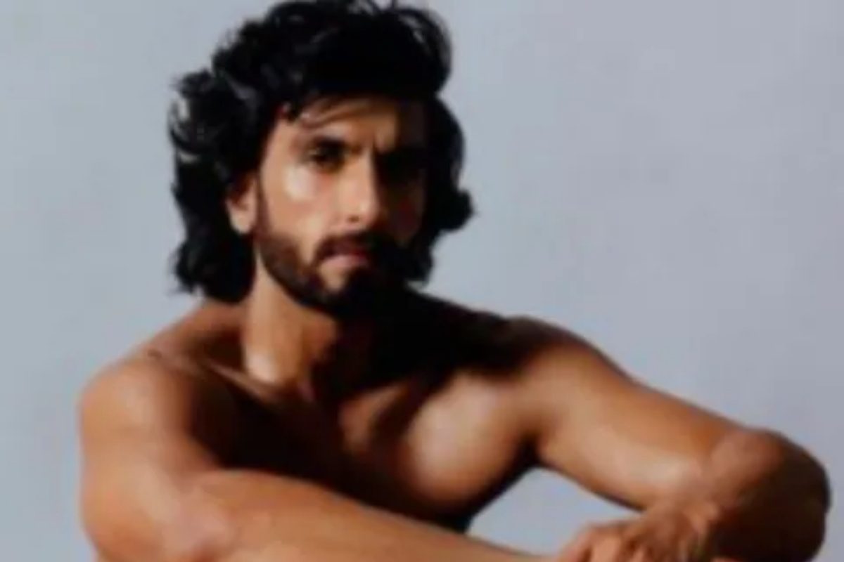 रणवीर सिंगचं न्यूड फोटोशूट वादात! भारतात अश्लीलतेचं प्रमाण आणि कायदा काय सांगतो?