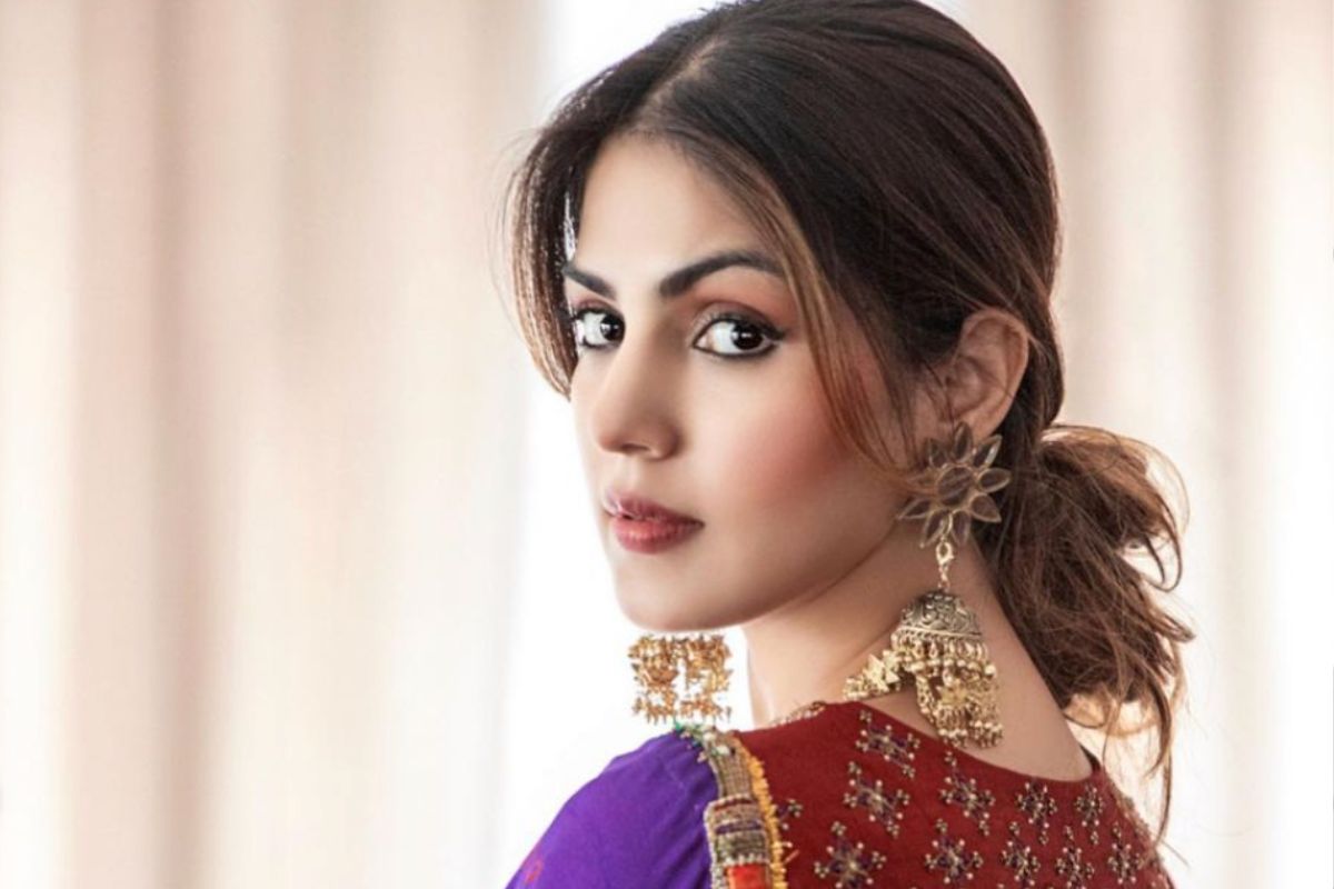 Rhea Chakarborty: 'रिया चक्रवर्तीने सुशांतचं आयुष्य बरबाद केलं'; सुशांतच्या बहिणीने केलेल्या आरोपांवर रिऍक्ट झाली रिया
