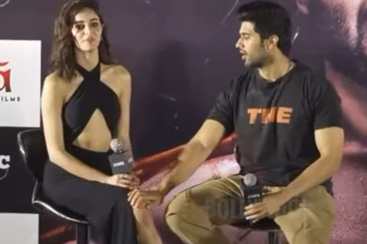 वेस्टर्न ड्रेसमध्ये अनन्या पांडेची झाली अशी फजिती; विजय देवेरकोंडाने घेतली मदतीस धाव, पाहा VIDEO