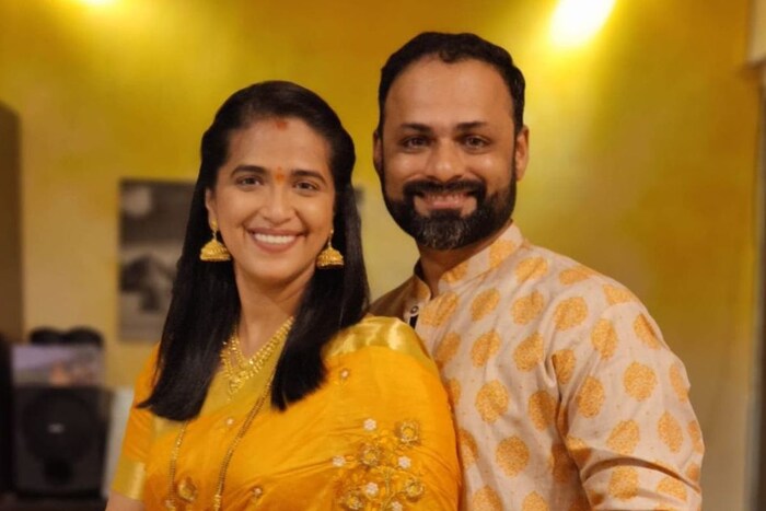 अभिनेत्री शर्मिष्ठा राऊत मालिकाविश्वातील गुणी आणि लोकप्रिय अभिनेत्री आहे. 'बिग बॉस मराठी' मध्ये सहभागी झाल्यापासून ती कायमच चर्चेत राहिली. त्यानंतर तिने विविध मालिकांमधून भूमिका साकारल्या.