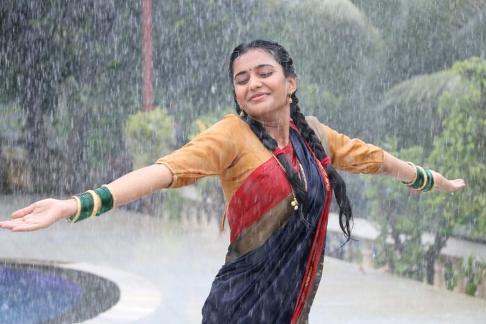 रविवारच्या महाएपिसोडमध्ये आपण पाहणार आहोत की,  मुकादम कुटुंब पिकनिकसाठी निघालं आहे. पावसात पिकनिकचा आनंद काही औरच.  पावसात भिजण्याचा मोह रमाला काही आवरत नाही.