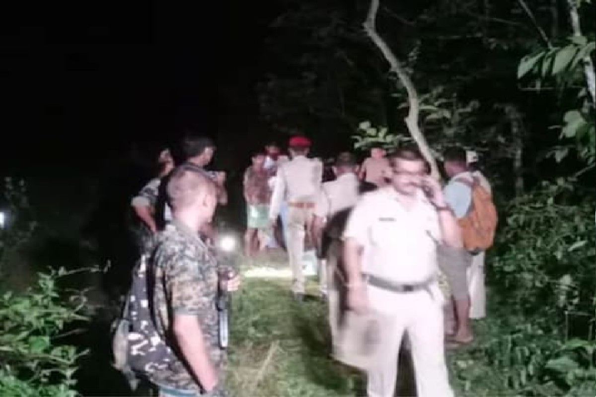 भयंकर! हत्येच्या संशयावरून गावकऱ्यांनी दिली तालिबानी शिक्षा, तरूणाला जिवंत जाळलं