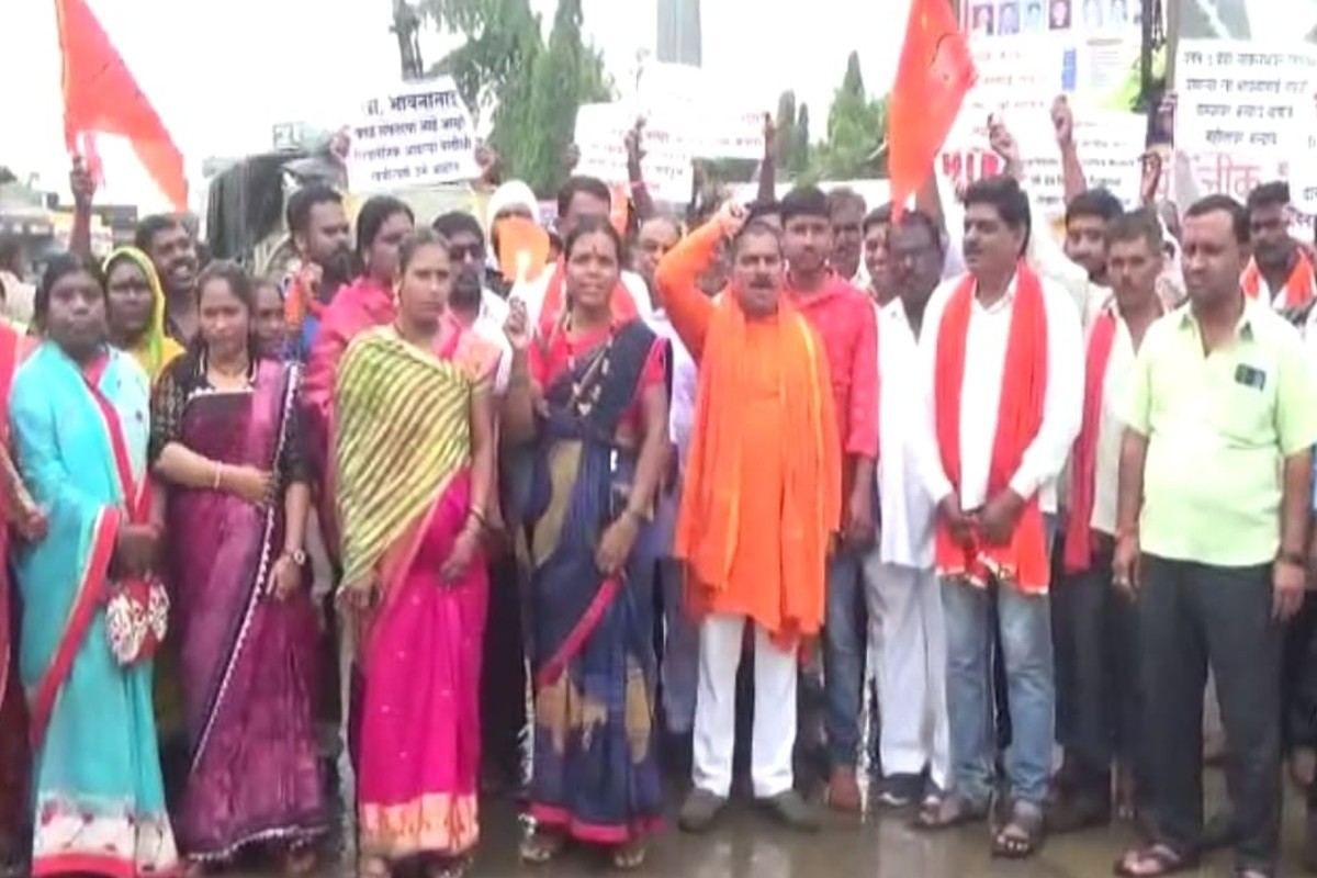 संजय राऊतांचा तो निर्णय, शिवसैनिक रस्त्यावर, थेट उद्धव ठाकरेंनाच दिला अल्टिमेटम